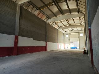 Miete Fabrikhalle  Torderola. Nau amb pati