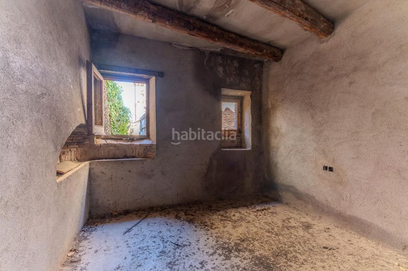 Foto 0bbd6603-d4d7-455e-a186-df597496914e. Masía espectacular masia per rehabilitar al cor del pla de lestany en Esponellà