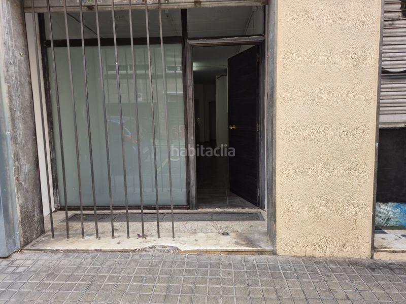 Foto ce9aedd4-dcec-4c3a-9b70-e32be1d91a43. Local comercial a Baix Guinardó Barcelona