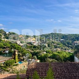 Foto f2bf4399-1318-434e-b6ab-8f97bac98e66. Apartament amb aparcament a Canyelles Lloret de Mar