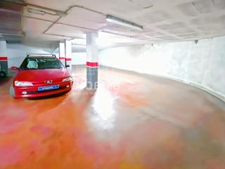 Aparcament cotxe a Urbanitzacions. Plaza de parking para 3 o 4 coches!!!