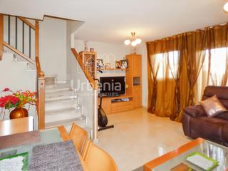 Appartement à Calella. Triplex en venta en calella.