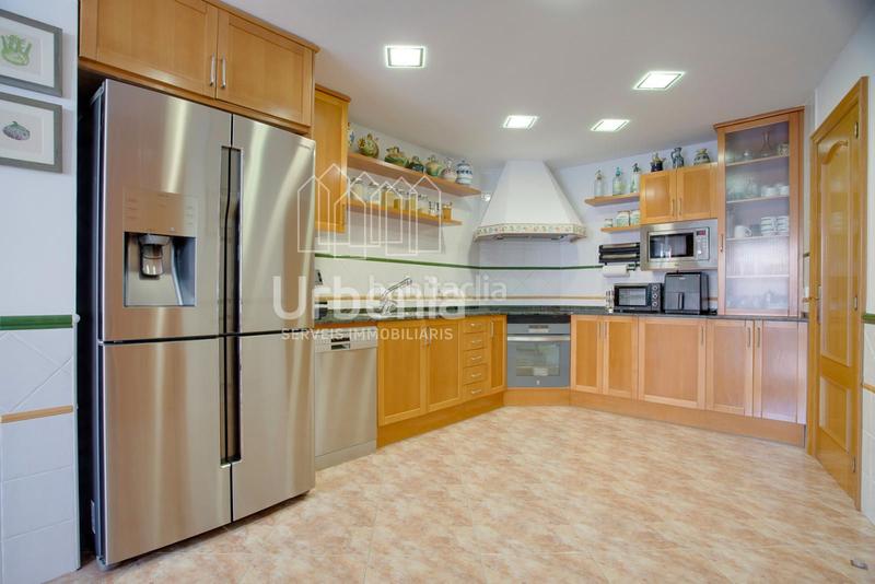 Foto 0a90b19d-fed6-4366-b6f7-c222f33bbe32. Casa amb calefacció aparcament a Les Creus Pineda de Mar