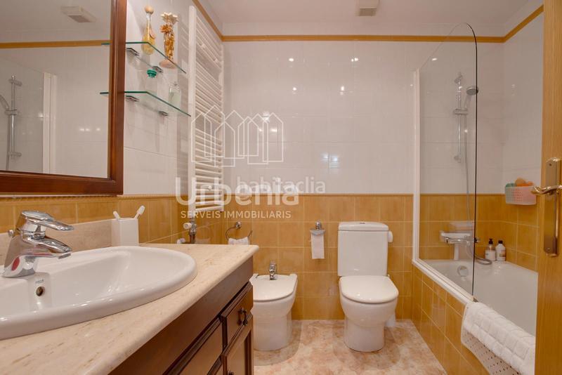 Foto 3bda145f-5033-4538-9637-9861c7fa4cf4. Casa amb calefacció aparcament a Les Creus Pineda de Mar