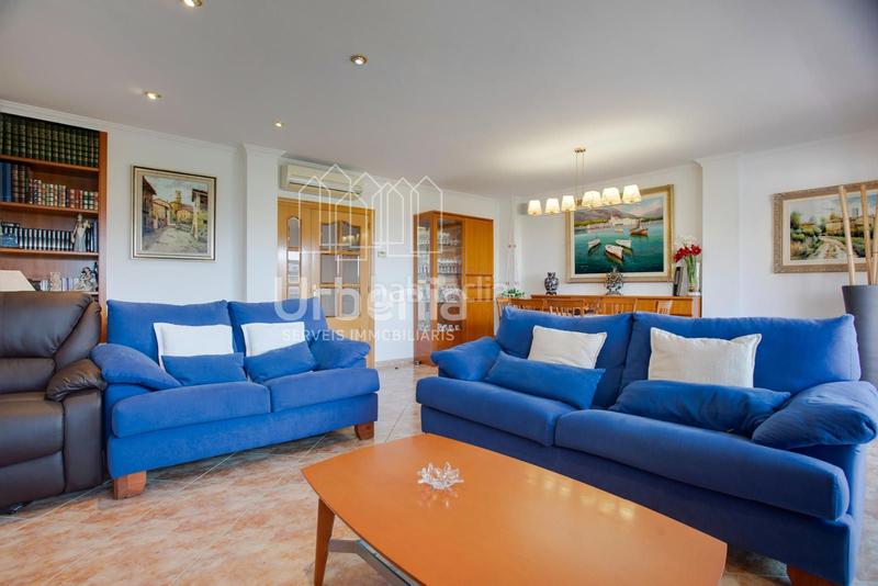 Foto 75df9924-eb5a-409b-936b-24e8f911ff05. Casa amb calefacció aparcament a Les Creus Pineda de Mar