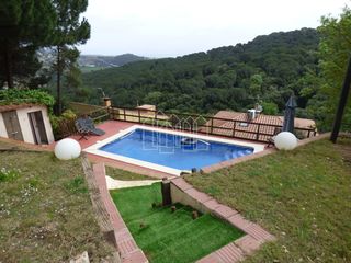 Casa en Nucli Urbà. Argentona, urbanización en la parte alta de la montaña