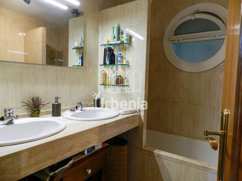 Foto e269346d-304e-4850-a565-77f40aa44d17. Haus mit heizung parking in Òrrius