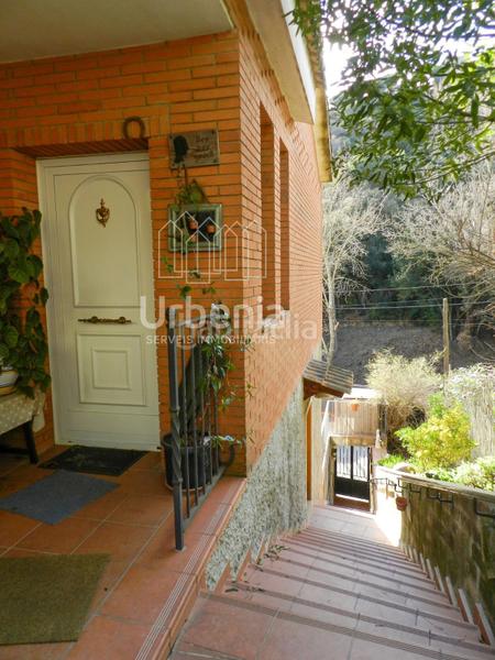 Foto b95c37bd-b057-4e91-9164-8bbf569efac3. Haus mit parking in Can Massuet del Far Dosrius