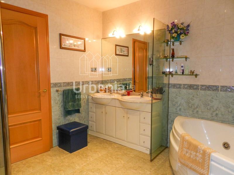 Foto cb5093d1-9505-455f-8153-c00cf6925572. Haus mit parking in Can Massuet del Far Dosrius