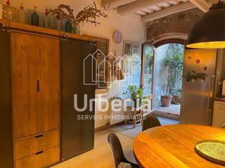 Casa en Santa Maria de Palautordera. Casa de pueblo con piscina privada, en el centro de santa maria