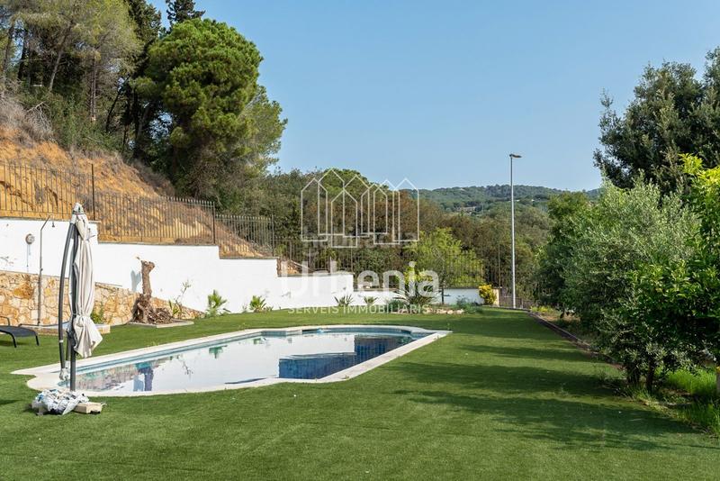 Foto 184ad1e5-874d-4593-b54d-4bc0ba1ba6d2. Casa amb calefacció aparcament piscina a Urbanitzacions Arenys de Mar