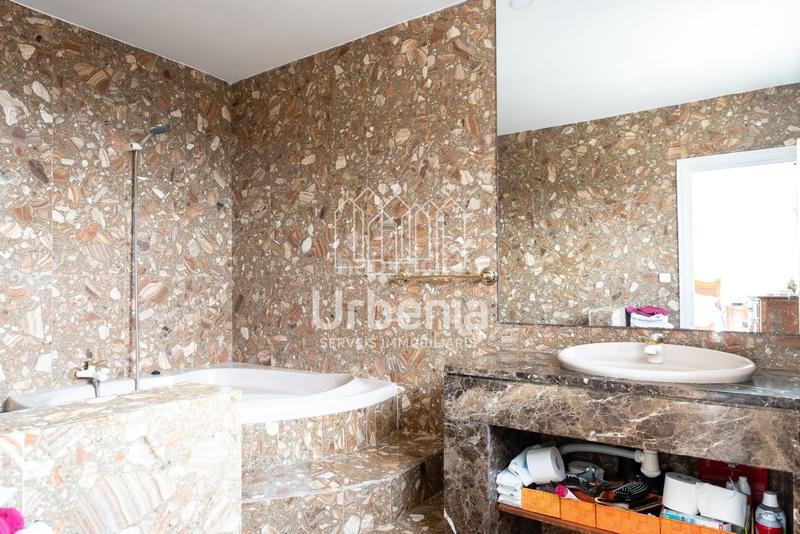 Foto 21e59df6-aace-476f-b7b9-585b99a43cc7. Casa amb calefacció aparcament piscina a Urbanitzacions Arenys de Mar