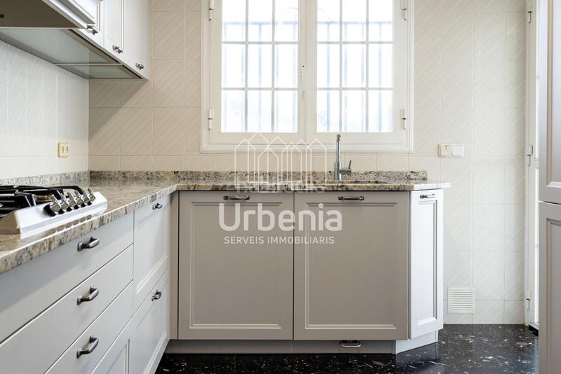 Foto 30e4f15f-0667-427a-a8a6-3836d1bd1b88. Casa amb calefacció aparcament piscina a Urbanitzacions Arenys de Mar