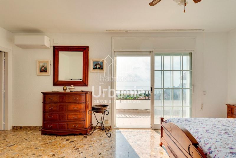 Foto 3153d950-4a15-498b-8e82-9aefba75210c. Casa amb calefacció aparcament piscina a Urbanitzacions Arenys de Mar