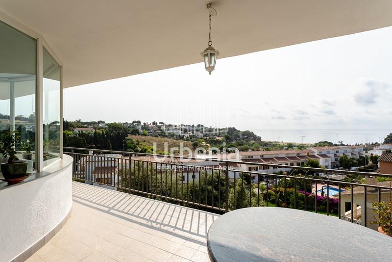 Foto 64cd7483-2550-4807-8b02-dd659ebda6da. Casa amb calefacció aparcament piscina a Urbanitzacions Arenys de Mar