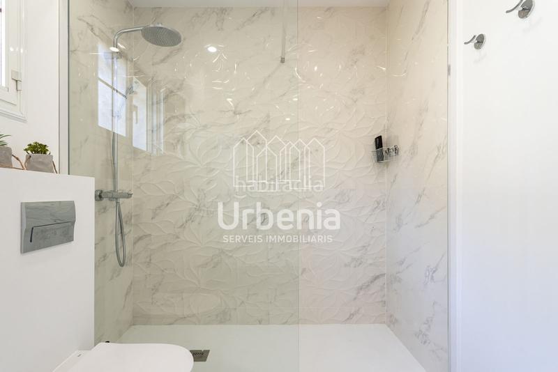 Foto 742008e7-9ec3-4ec3-a84a-d141b0e832b6. Casa amb calefacció aparcament piscina a Urbanitzacions Arenys de Mar