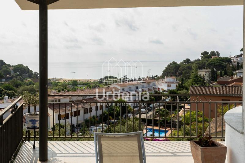 Foto 92e84707-e5be-4471-8375-7c912ba874b4. Casa amb calefacció aparcament piscina a Urbanitzacions Arenys de Mar