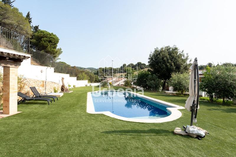 Foto a5f9925b-4cb1-49f6-b5dc-8a7566cbde16. Casa amb calefacció aparcament piscina a Urbanitzacions Arenys de Mar