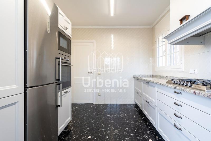 Foto cd4e5f16-73ca-4737-b501-695d7008cf93. Casa amb calefacció aparcament piscina a Urbanitzacions Arenys de Mar