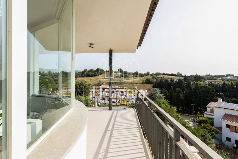 Foto cf657d93-a743-4495-990d-23abfb850663. Casa amb calefacció aparcament piscina a Urbanitzacions Arenys de Mar