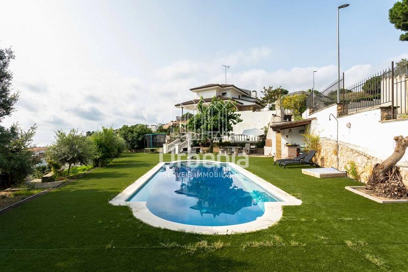 Foto d7fd95df-d90f-428d-b770-e359907a104d. Casa amb calefacció aparcament piscina a Urbanitzacions Arenys de Mar