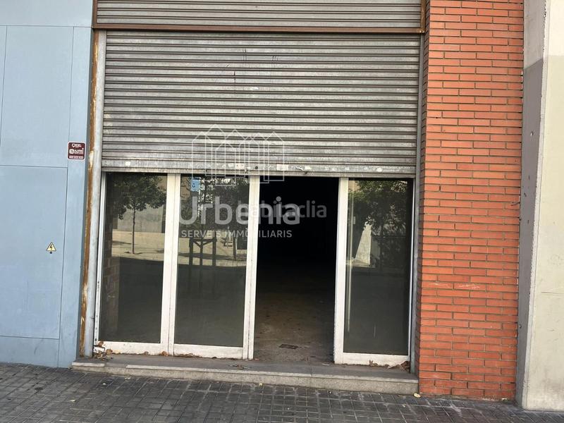 Foto 5381de25-8d32-4d4b-a670-fcf41f3e9d60. Local comercial  y con 190 m2. en Mataró