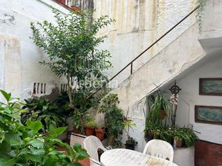 Reihenhaus in Canet de Mar. Oportunidad en canet de mar. casa de pueblo para reformar en una