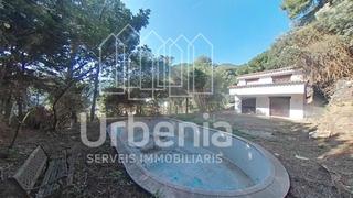 Chalet  Mas gabana. Amplia casa en arenys de munt, barcelona, perfecto para parejas