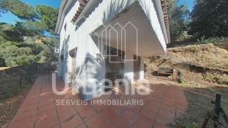 Chalet  Mas gabana. Amplia casa en arenys de munt, barcelona, perfecto para parejas