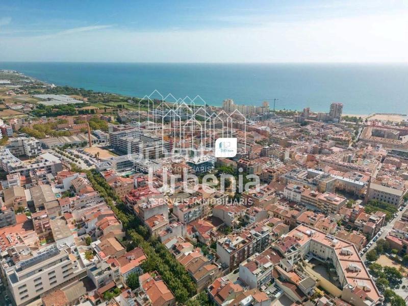 Foto 41a22175-9574-47eb-89de-f3e16e5ec239. Local comercial local listo para empezar tu negocio en Mataró
