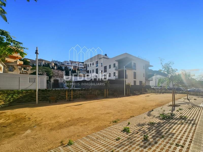 Foto 4390ea2d-39bf-468e-a365-dbb2a1cd50a0. Duplex con riscaldamento parcheggio piscina in Zona alta Arenys de Mar