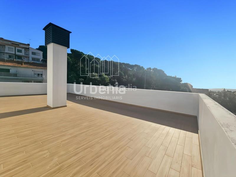 Foto b5b59c14-6f5b-46c0-bc84-bde0a29cf69b. Duplex con riscaldamento parcheggio piscina in Zona alta Arenys de Mar
