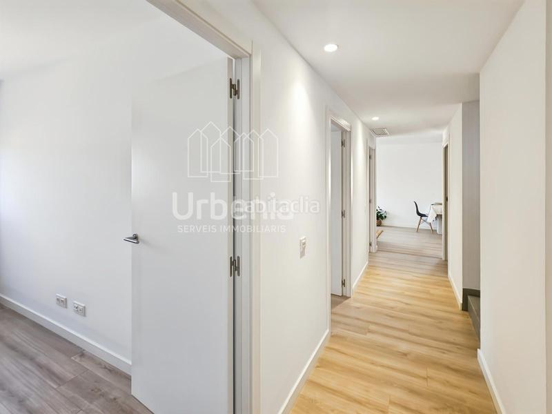 Foto fa4a2c2a-26f9-4e50-b41a-e44c1b6e6128. Duplex con riscaldamento parcheggio piscina in Zona alta Arenys de Mar