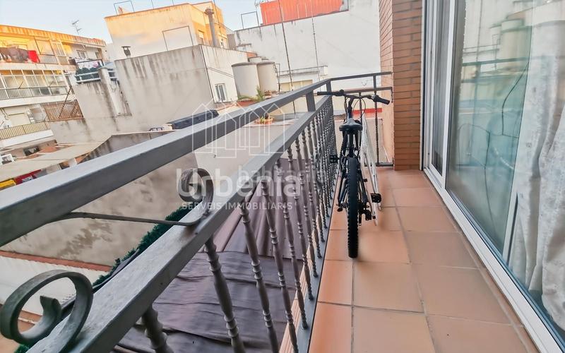 Foto 3ba44021-58ff-445c-a590-fa871afcee53. Piso pisazo de dos habitaciones más despacho en Cirera. en Mataró