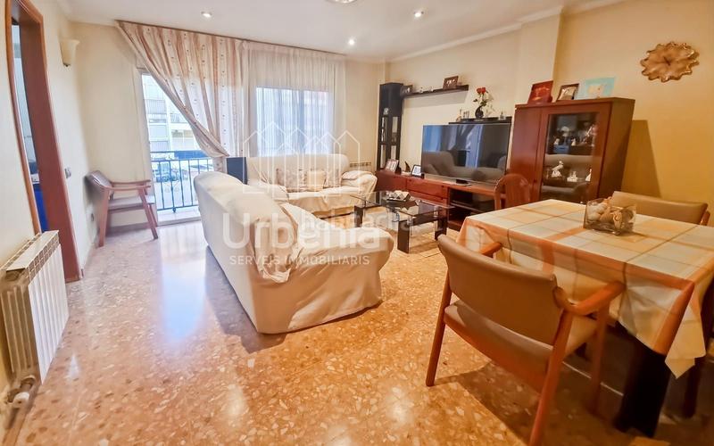 Foto e9f98487-3942-48e1-a0ab-e44e5e6012d3. Piso pisazo de dos habitaciones más despacho en Cirera. en Mataró