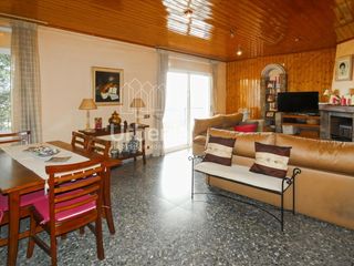 Casa en Urbanitzacions. Casa perfecta para dos familias en argentona. con amplios espaci