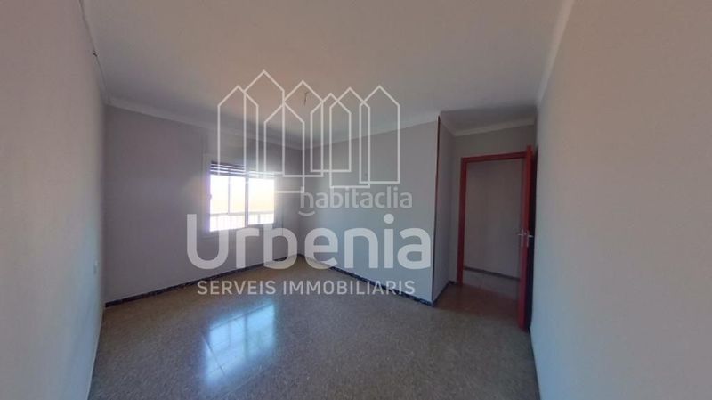 Foto ff16d394-6f93-4c17-8fcf-0d966e44db63. Àtic a Cerdanyola Sud Mataró