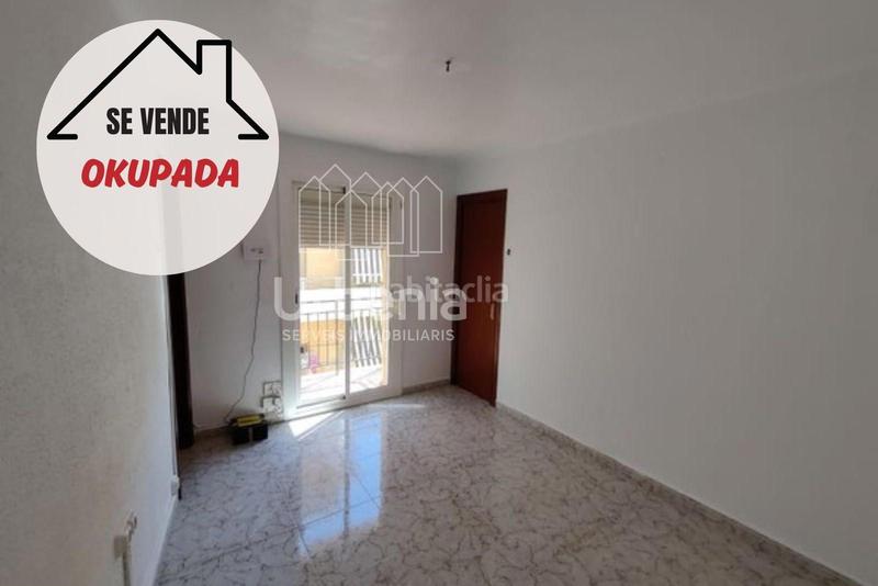 Foto 8b0194fb-196a-40d3-9f58-b65a0f855452. Piso oportunidad sólo para inversores. inmueble okupado. en Mataró