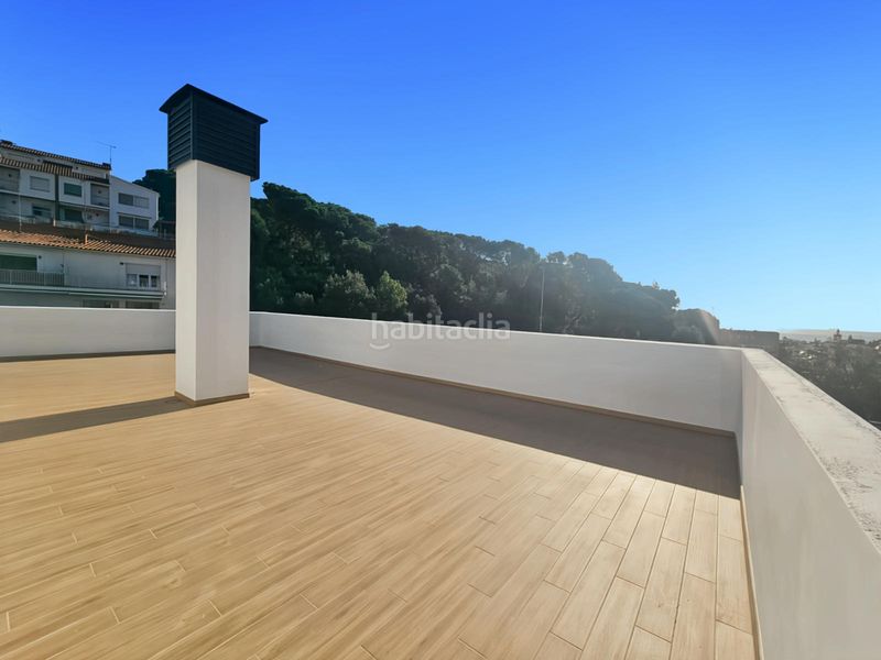 Foto fbd94956-faaa-4c7c-be34-25c3d799e31f. Pis 105m<sup>2</sup> amb calefacció aparcament piscina a Zona alta Arenys de Mar