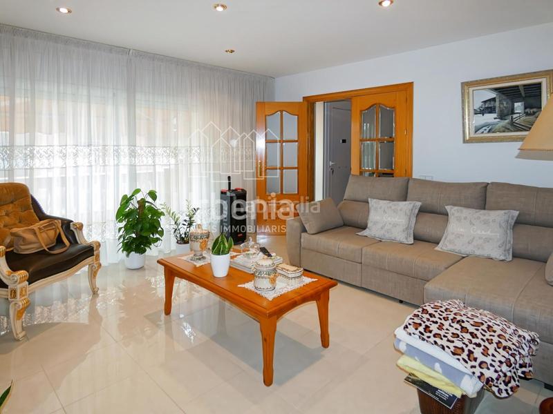 Foto 88f1dbad-71e6-4e7f-8f86-2f82ca82f78d. Casa  pareada en cotet premià! en Can Farrerons Premià de Mar