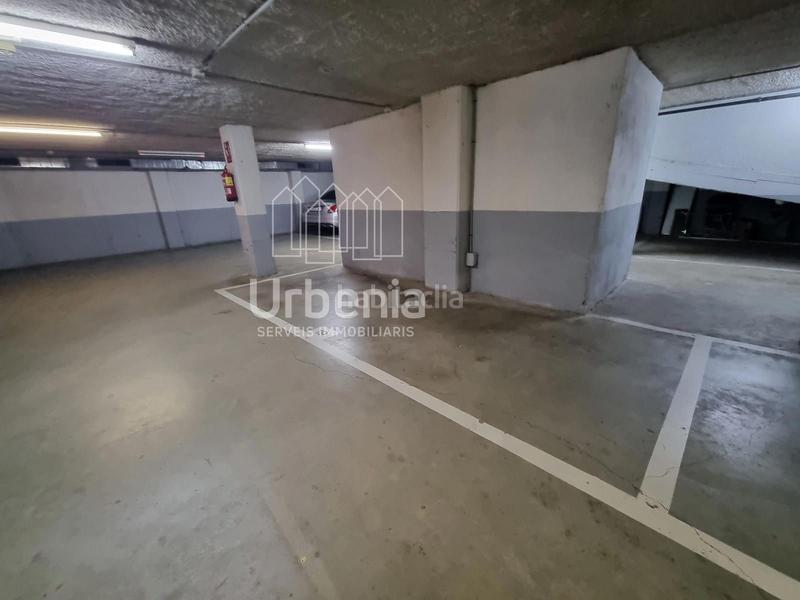 Foto 6bf26606-90d6-4474-8e76-facfa9fa26bb. Aparcament cotxe a Via Europa - Parc Central Mataró