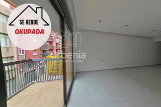 Pis  Burriac. Oportunidad sólo para inversores. inmueble okupado.