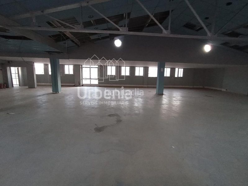 Foto fca53387-309b-4b6a-a7b6-e214064734ff. Local comercial a Rocafonda Mataró
