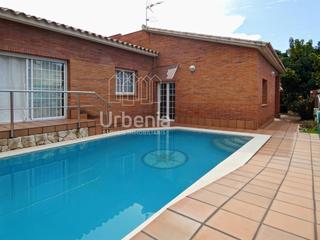 Casa a Zona Alta. Exclusivo chalet en premià lujo, comodidad y ubicación