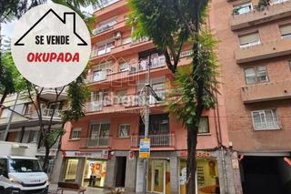 Appartement  Catalunya. Oportunidad sólo para inversores. inmueble okupado.