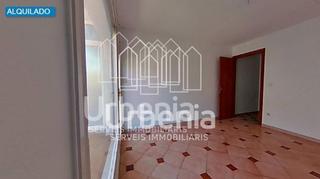 Pis a Calella. Piso en venta con inquilinos.