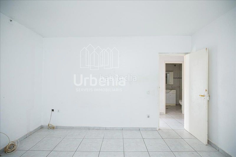 Foto bb426bc6-892c-4803-86e8-e6b572defcf4. Pis amb calefacció a Castelló d´Empúries