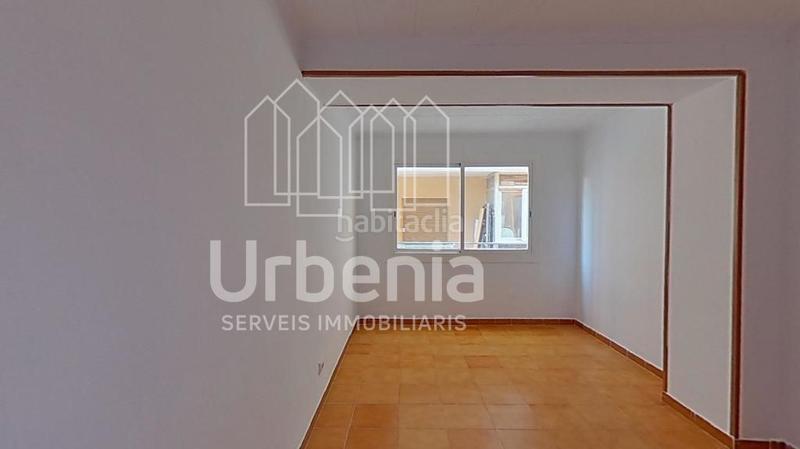 Foto 4270b63d-0852-45d9-afbe-dcbba25fa813. Piso inmueble alquilado en venta en Centre-Nucli Antic Premià de Mar