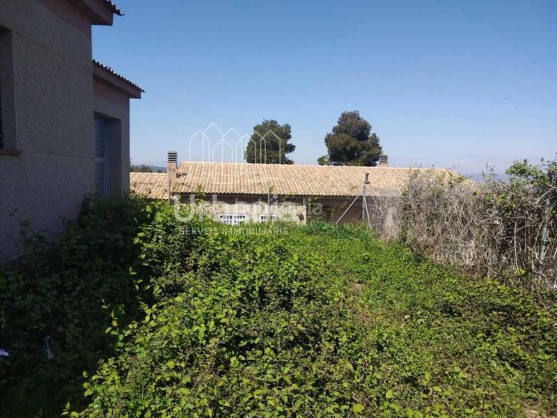 Foto 334efb7e-c523-4764-9e33-e2a31d707eb0. Chalet oportunidad ! en Torre de Claramunt (La)