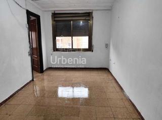 Piso en Sant Pere Nord. Oportunidad para reformar !